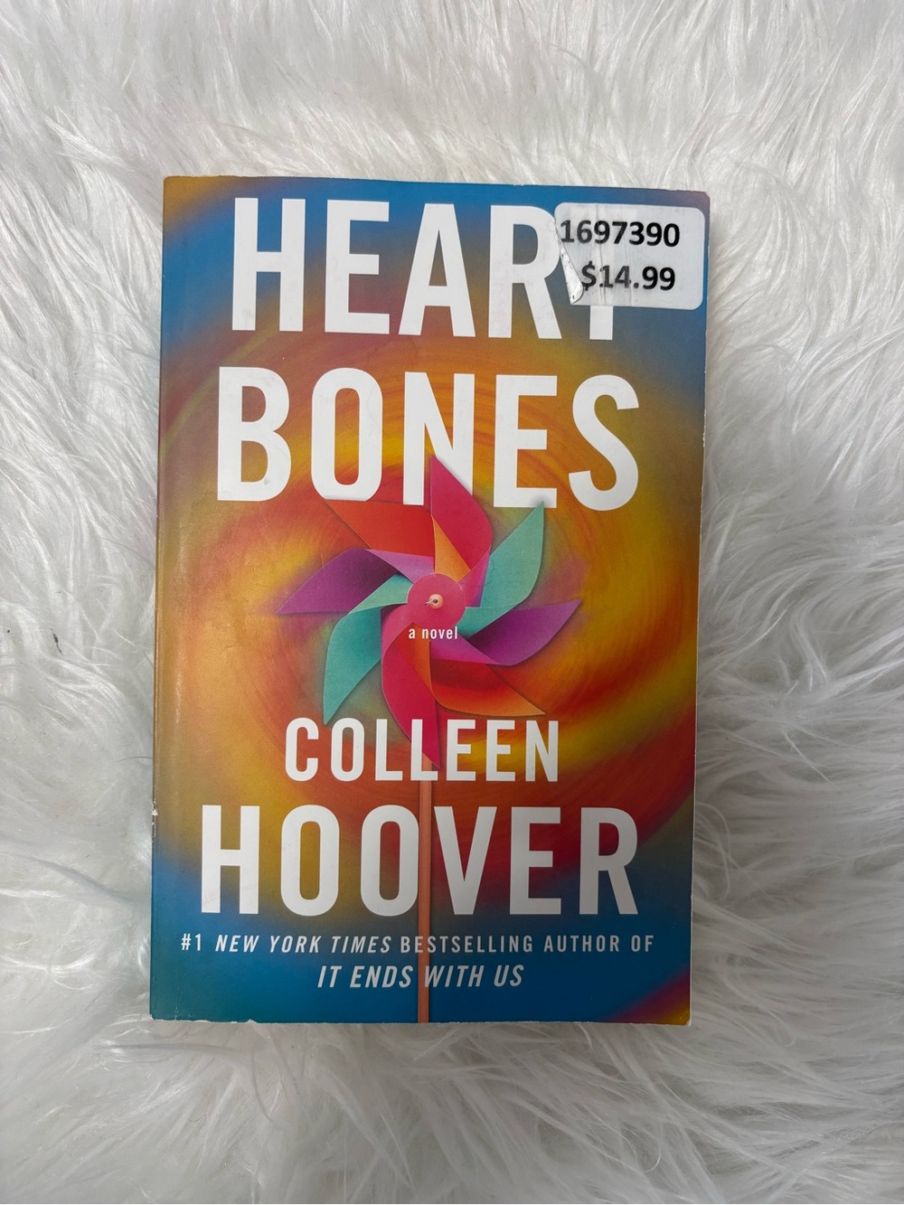 Amazon Essentials Multicolor Paperback Novel - Colleen Hoover Heart Bones
